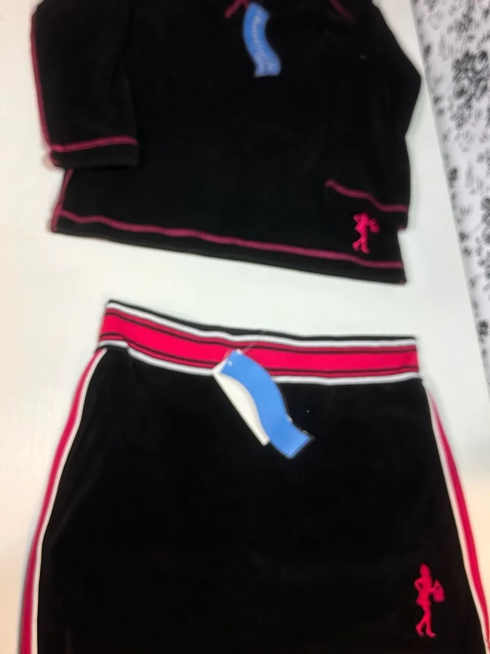 Skechers Black Velour Mini Skirt with Pink Trim. Juniors size medium
